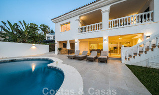Encantadora y contemporánea villa de lujo renovada en venta a poca distancia de todos los servicios en Nueva Andalucía - Marbella 47126 