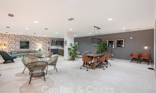 Apartamento contemporáneo en venta con jardín privado en la codiciada Nueva Milla de Oro entre Marbella y Estepona 47171 