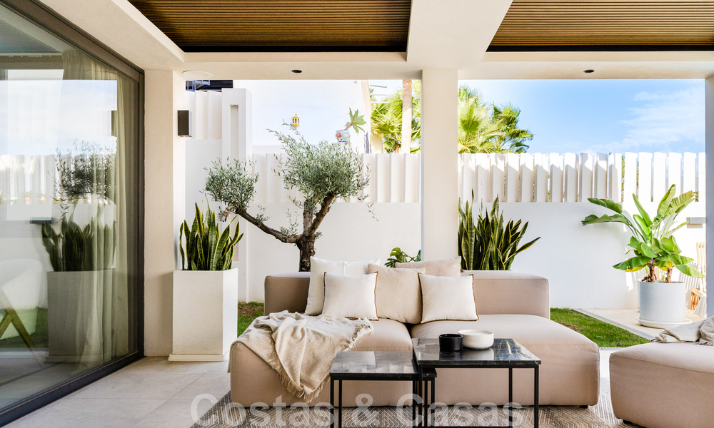 Nueva! Villa única en venta, con acogedores espacios exteriores y vistas panorámicas en Nueva Andalucía, Marbella 47566