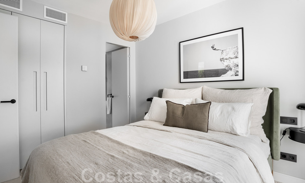 Nueva! Villa única en venta, con acogedores espacios exteriores y vistas panorámicas en Nueva Andalucía, Marbella 47574