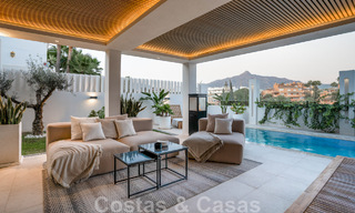Nueva! Villa única en venta, con acogedores espacios exteriores y vistas panorámicas en Nueva Andalucía, Marbella 47580 
