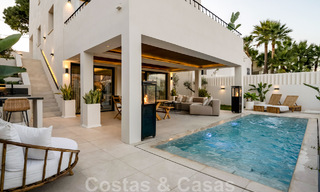 Nueva! Villa única en venta, con acogedores espacios exteriores y vistas panorámicas en Nueva Andalucía, Marbella 47581 