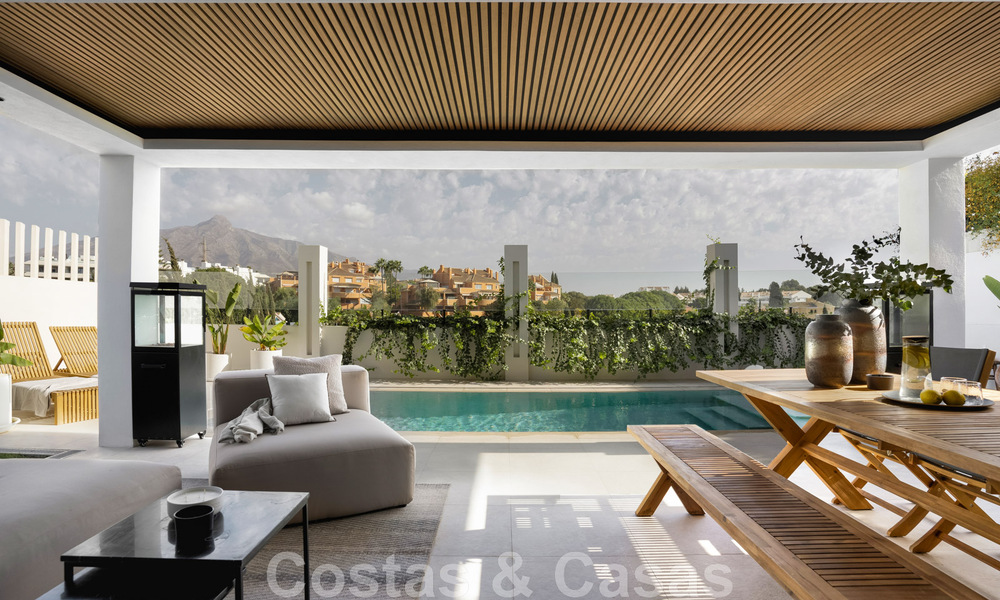 Nueva! Villa única en venta, con acogedores espacios exteriores y vistas panorámicas en Nueva Andalucía, Marbella 47587