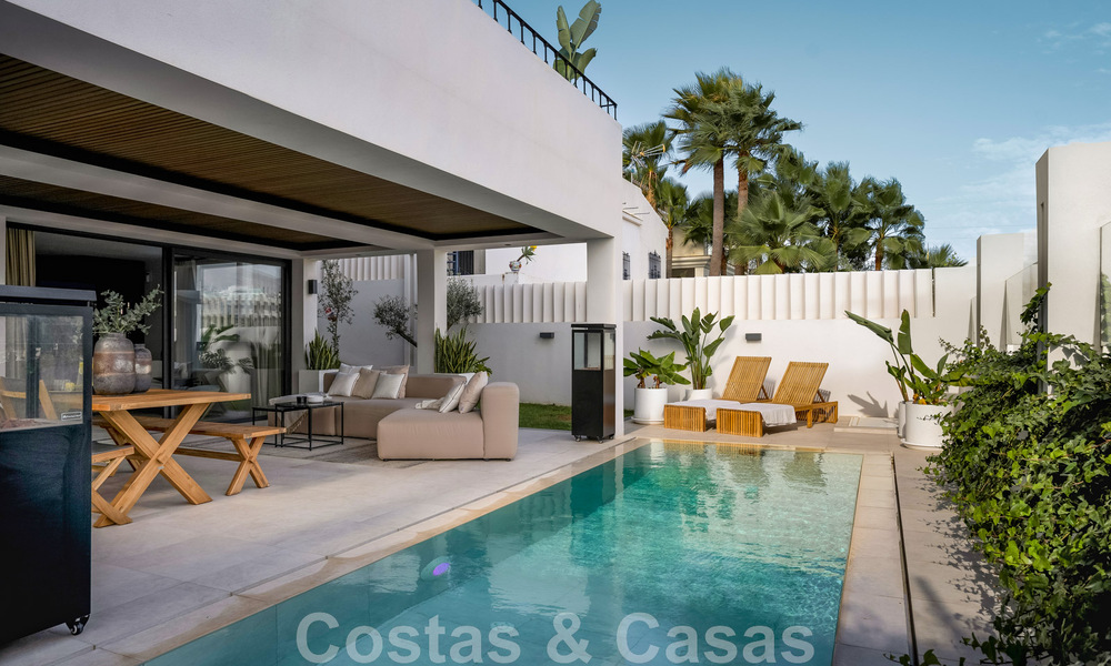 Nueva! Villa única en venta, con acogedores espacios exteriores y vistas panorámicas en Nueva Andalucía, Marbella 47588
