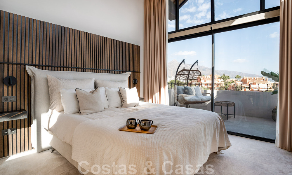 Nueva! Villa única en venta, con acogedores espacios exteriores y vistas panorámicas en Nueva Andalucía, Marbella 47591