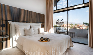 Nueva! Villa única en venta, con acogedores espacios exteriores y vistas panorámicas en Nueva Andalucía, Marbella 47591 