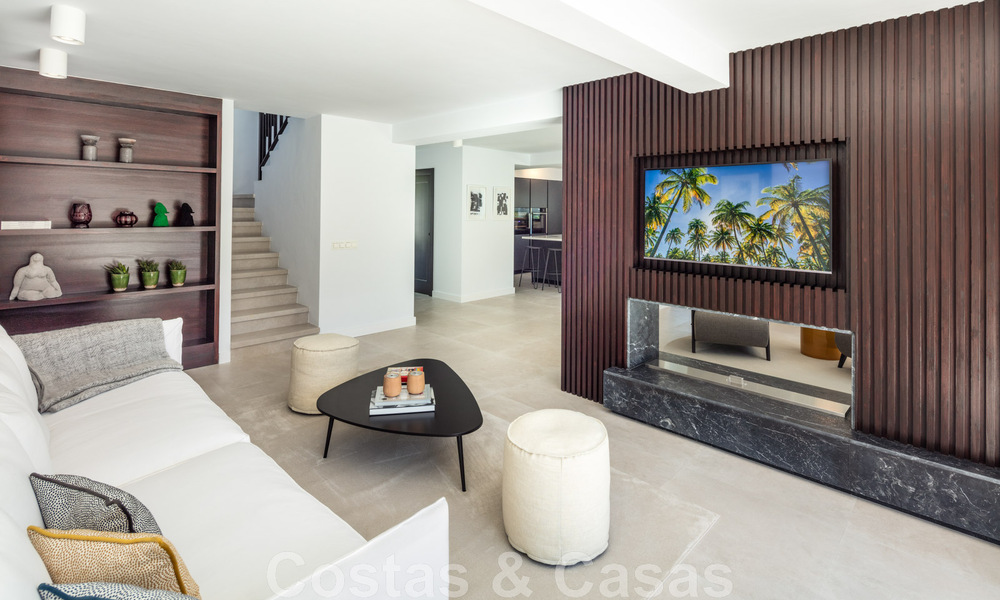 Se vende una sofisticada villa boutique, lista para entrar a vivir, a poca distancia de Puerto Banús y de la playa de San Pedro, en Marbella 47406