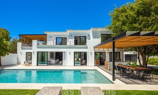 Se vende una sofisticada villa boutique, lista para entrar a vivir, a poca distancia de Puerto Banús y de la playa de San Pedro, en Marbella 47411 