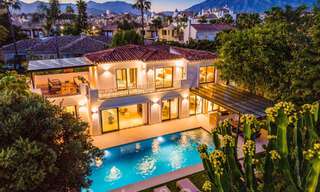 Se vende una sofisticada villa boutique, lista para entrar a vivir, a poca distancia de Puerto Banús y de la playa de San Pedro, en Marbella 47418 