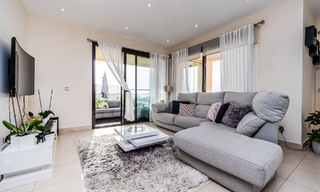 Moderno ático de 3 dormitorios en venta, en una sola planta, orientado al sur con vistas al mar en las colinas de Los Monteros, Marbella Este 47451 