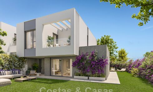 Nuevas casas adosadas de diseño en venta, a dos pasos de la playa en Elviria al este del centro de Marbella 47342