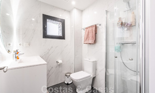 Villa independiente, andaluza en venta con vistas panorámicas a la montaña y al mar en una exclusiva urbanización en Marbella Este 47367 