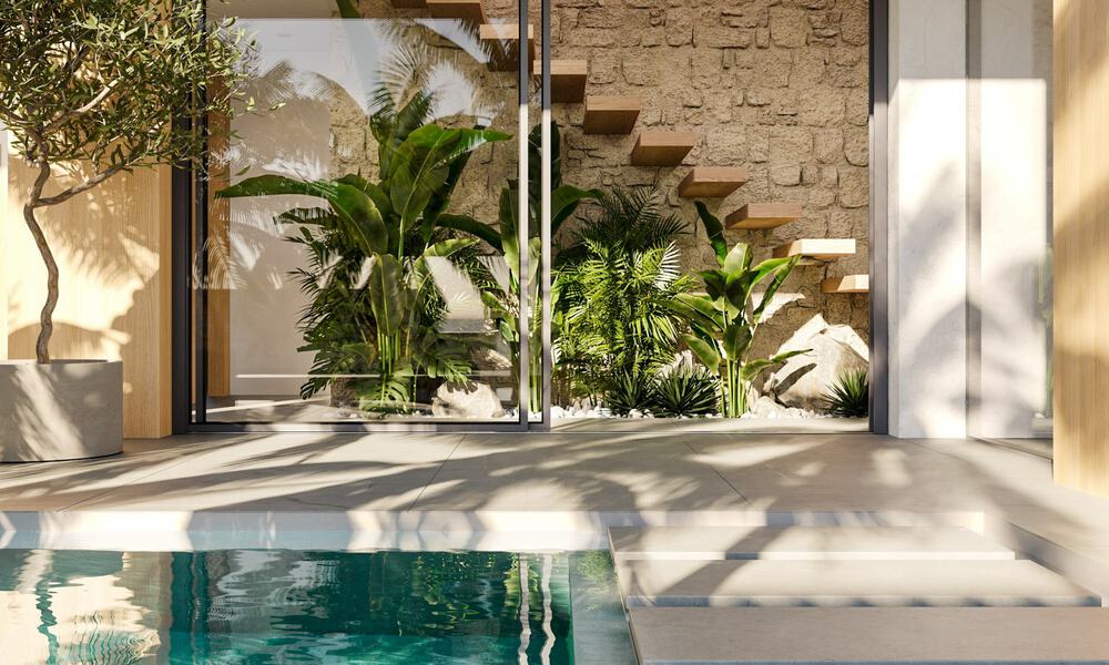 Villa de diseño escandinavo en venta, totalmente renovada con un diseño elegante en la zona residencial de Nueva Andalucía, Marbella 47485
