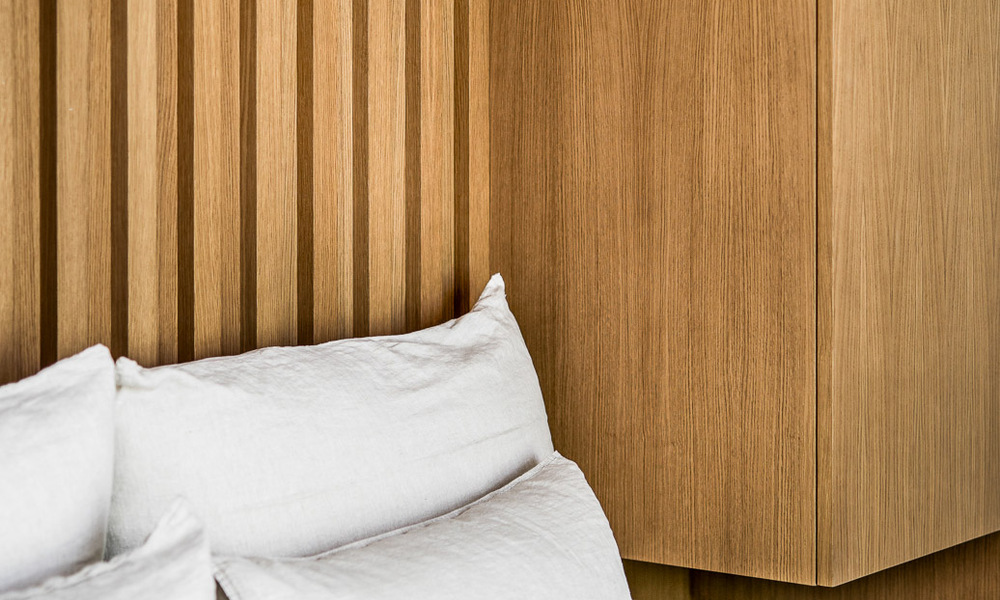 Majestuosa villa de una planta en venta con diseño relajante y balinés, situada a poca distancia de Puerto Banús, Marbella 52968