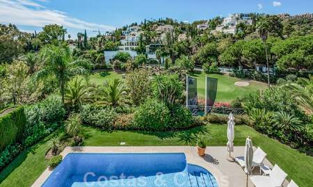 Encantadora villa andaluza en venta con tranquilas vistas al campo de golf en la codiciada zona residencial de La Quinta, Benahavís - Marbella 47696
