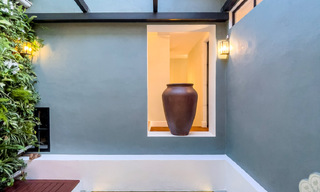 Preciosa casa adosada totalmente reformada en venta con vistas panorámicas al mar en la urbanización cerrada de Benahavis - Marbella 47618 