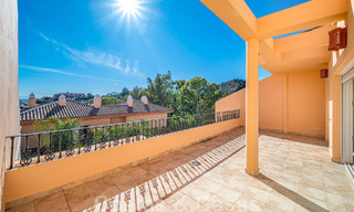 Amplio dúplex, ático con amplias terrazas y el mar Mediterráneo en el horizonte en venta en Nueva Andalucía, Marbella 48528 