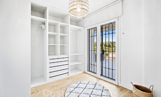 Villa andaluza de lujo en venta junto a campo de golf, con vistas al mar, en zona muy solicitada en Marbella Este 48321 