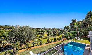 Villa andaluza de lujo en venta junto a campo de golf, con vistas al mar, en zona muy solicitada en Marbella Este 48322 