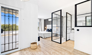 Villa andaluza de lujo en venta junto a campo de golf, con vistas al mar, en zona muy solicitada en Marbella Este 48323 