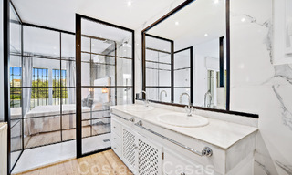 Villa andaluza de lujo en venta junto a campo de golf, con vistas al mar, en zona muy solicitada en Marbella Este 48326 