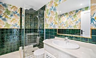 Villa andaluza de lujo en venta junto a campo de golf, con vistas al mar, en zona muy solicitada en Marbella Este 48331 