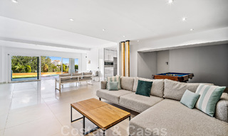 Villa andaluza de lujo en venta junto a campo de golf, con vistas al mar, en zona muy solicitada en Marbella Este 48337 