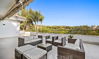 Villa andaluza de lujo en venta junto a campo de golf, con vistas al mar, en zona muy solicitada en Marbella Este 48347 