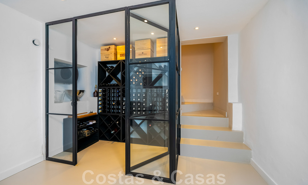 Villa de lujo en venta en una zona residencial segura y cerrada de Nueva Andalucia, Marbella 48161