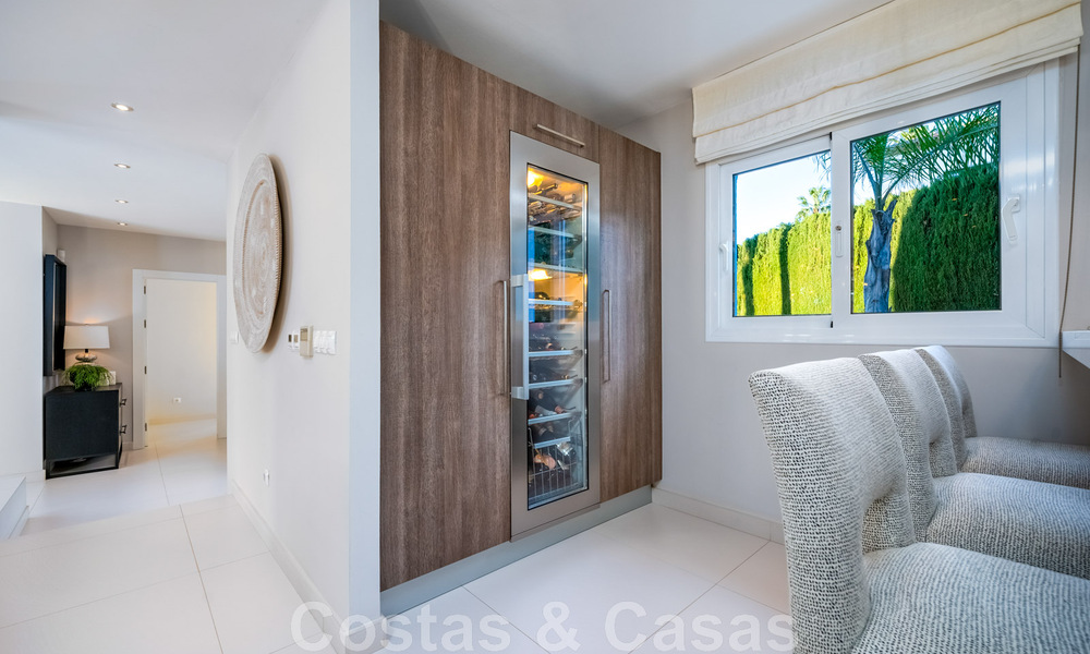 Villa de lujo en venta en una zona residencial segura y cerrada de Nueva Andalucia, Marbella 48169