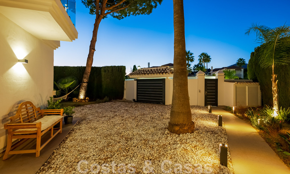 Villa de lujo en venta en una zona residencial segura y cerrada de Nueva Andalucia, Marbella 48170