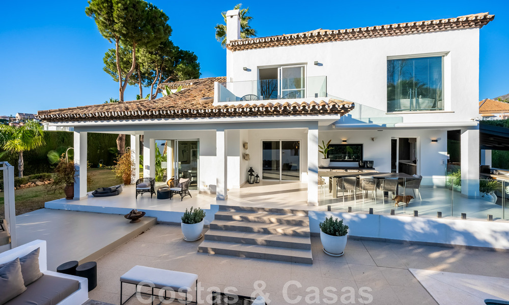 Villa de lujo en venta en una zona residencial segura y cerrada de Nueva Andalucia, Marbella 48171