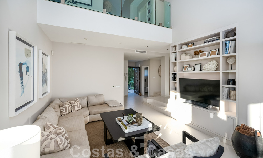 Villa de lujo en venta en una zona residencial segura y cerrada de Nueva Andalucia, Marbella 48185