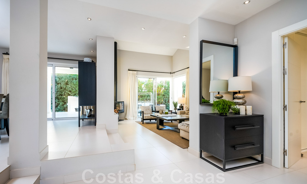 Villa de lujo en venta en una zona residencial segura y cerrada de Nueva Andalucia, Marbella 48187