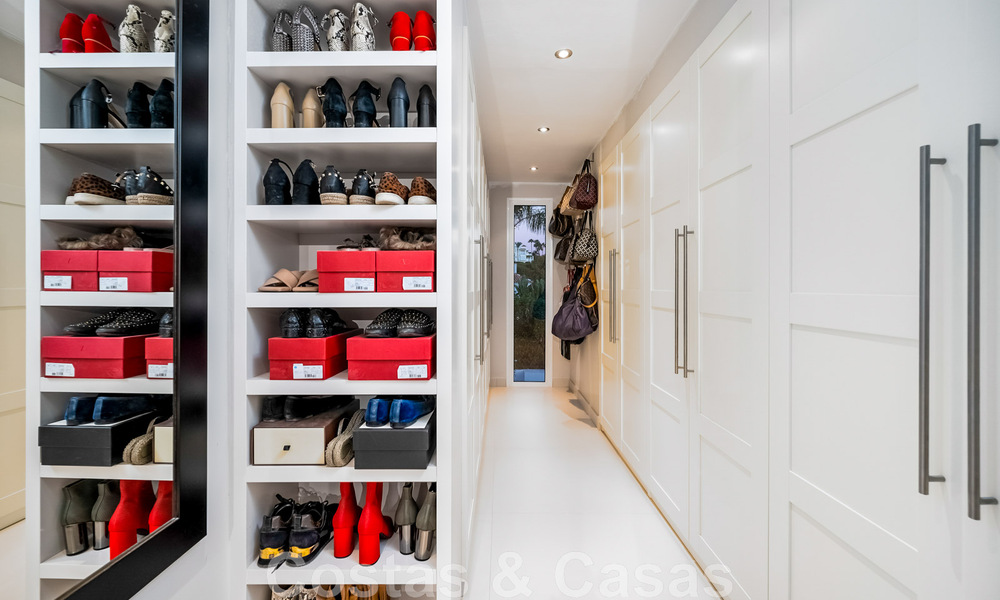 Villa de lujo en venta en una zona residencial segura y cerrada de Nueva Andalucia, Marbella 48197