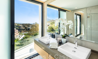 Villa de lujo arquitectónico en venta con vistas panorámicas al mar, en codiciada zona residencial en La Quinta, Benahavis - Marbella 47965 