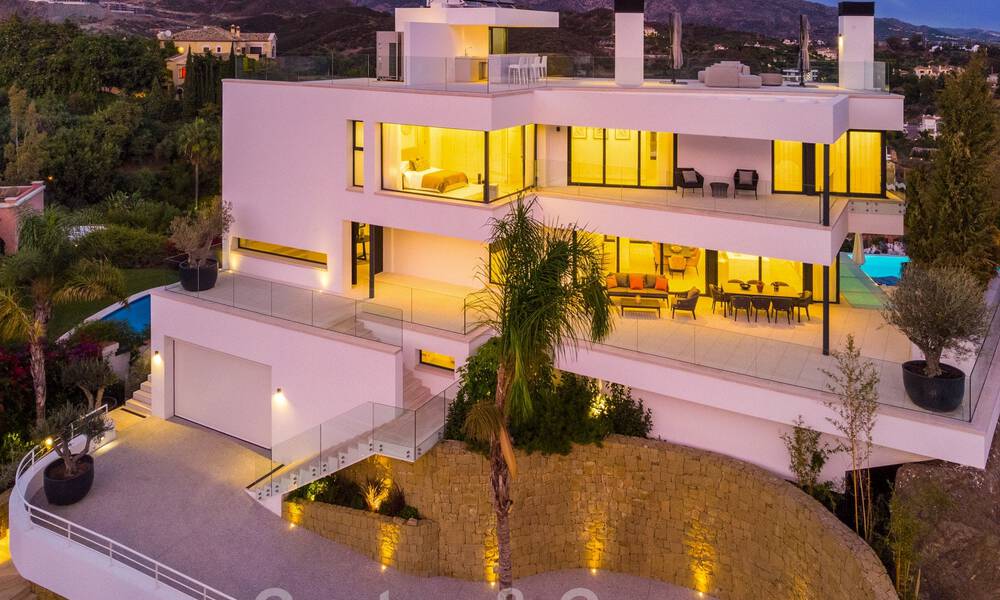 Villa de lujo arquitectónico en venta con vistas panorámicas al mar, en codiciada zona residencial en La Quinta, Benahavis - Marbella 47979