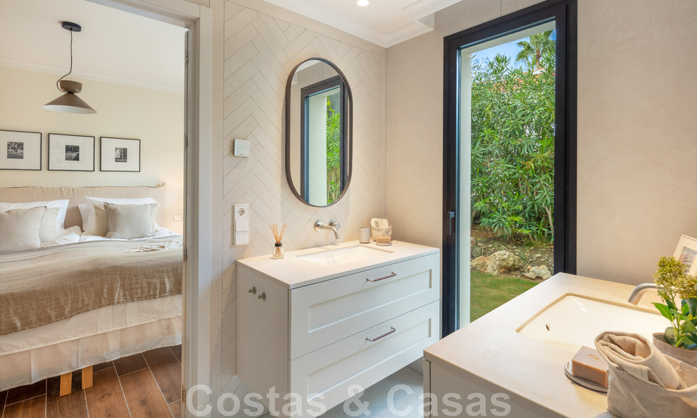 Villa de lujo contemporánea y mediterránea en venta en el valle del golf de Nueva Andalucía, Marbella 47924