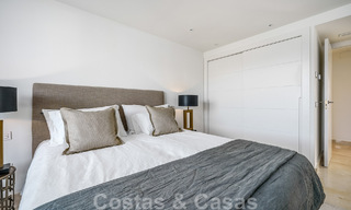 Moderno ático en venta listo para entrar a vivir con vistas abiertas al mar en un moderno complejo en Nueva Andalucia, Marbella 47884 