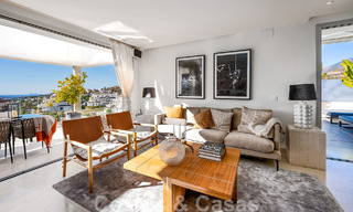 Moderno ático en venta listo para entrar a vivir con vistas abiertas al mar en un moderno complejo en Nueva Andalucia, Marbella 47903 