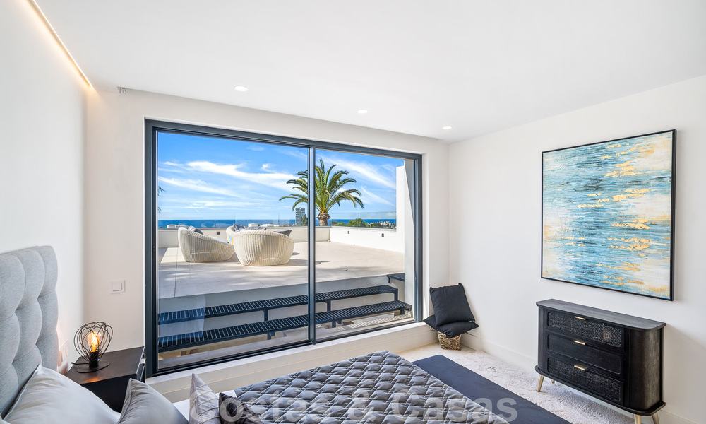 Moderna villa de nueva construcción con piscina infinita y vistas panorámicas al mar en venta al este de Marbella centro 51918