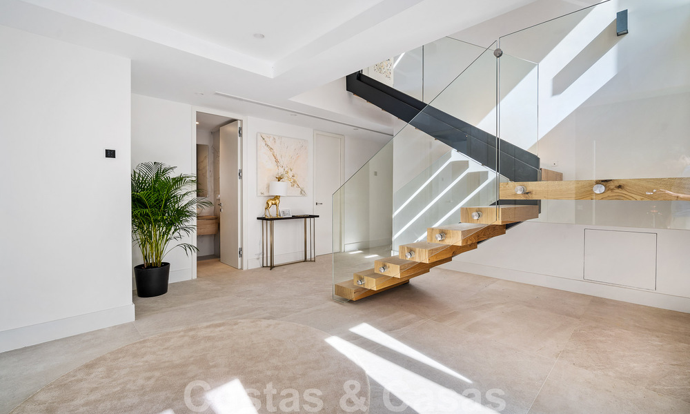 Moderna villa de nueva construcción con piscina infinita y vistas panorámicas al mar en venta al este de Marbella centro 51919