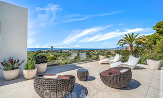 Moderna villa de nueva construcción con piscina infinita y vistas panorámicas al mar en venta al este de Marbella centro 51934 