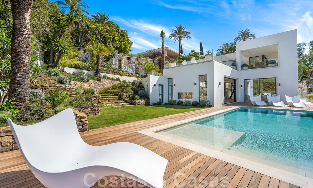 Moderna villa de nueva construcción con piscina infinita y vistas panorámicas al mar en venta al este de Marbella centro 51939