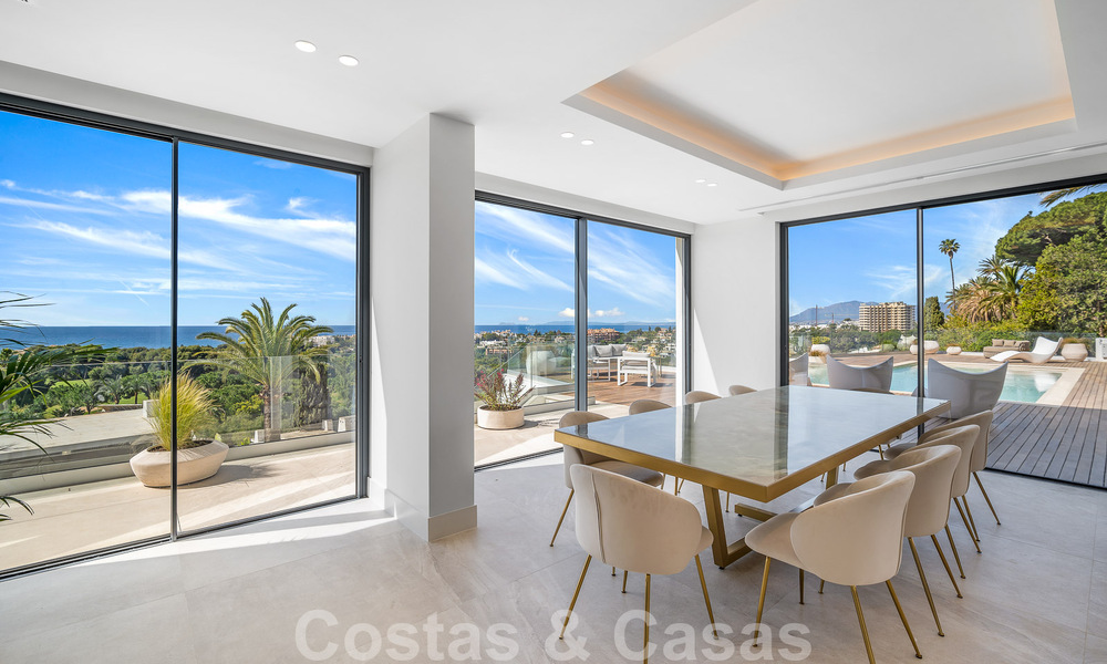 Moderna villa de nueva construcción con piscina infinita y vistas panorámicas al mar en venta al este de Marbella centro 51941