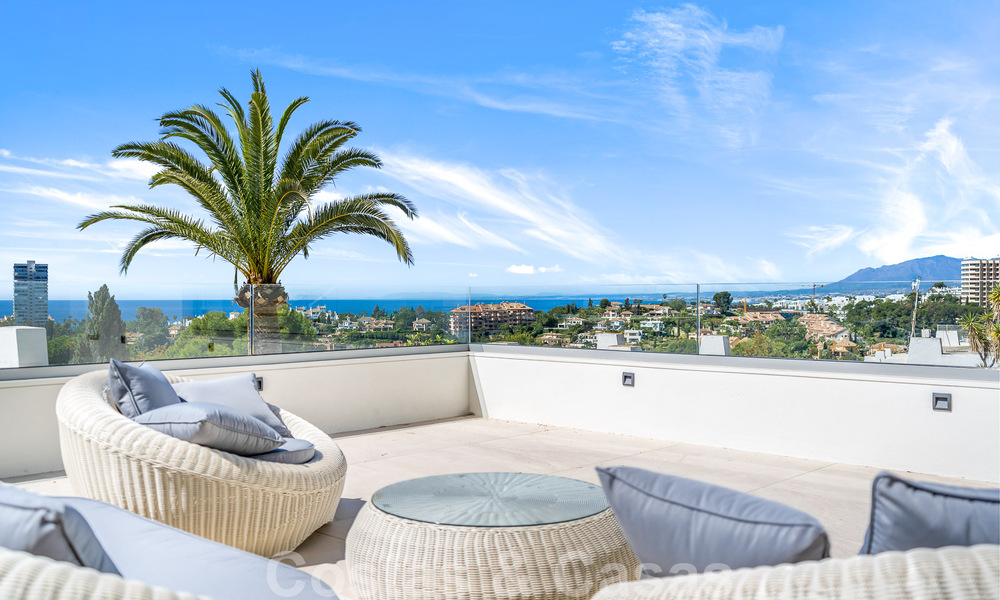 Moderna villa de nueva construcción con piscina infinita y vistas panorámicas al mar en venta al este de Marbella centro 51945