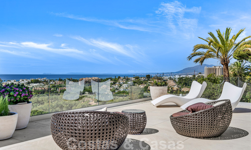 Moderna villa de nueva construcción con piscina infinita y vistas panorámicas al mar en venta al este de Marbella centro 51952