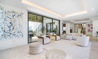 Moderna villa de nueva construcción con piscina infinita y vistas panorámicas al mar en venta al este de Marbella centro 51964 