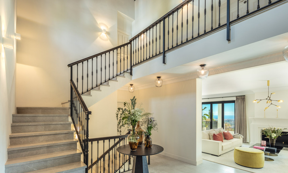 Exquisita villa de lujo en venta de estilo mediterráneo con diseño contemporáneo en una posición elevada en El Madroñal, Benahavis - Marbella 48158