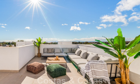 Nueva casa adosada contemporánea en venta a poca distancia de Puerto Banús y la playa en un complejo cerrado en Nueva Andalucía, Marbella 48661